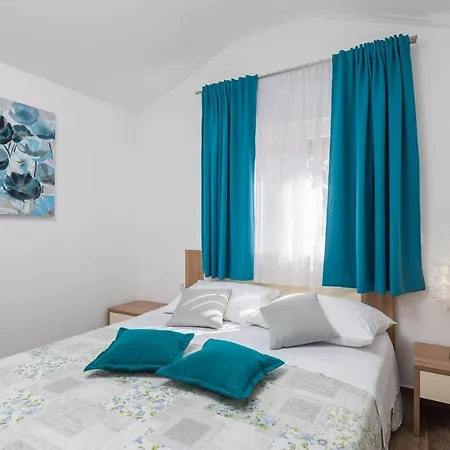 Apartment The *